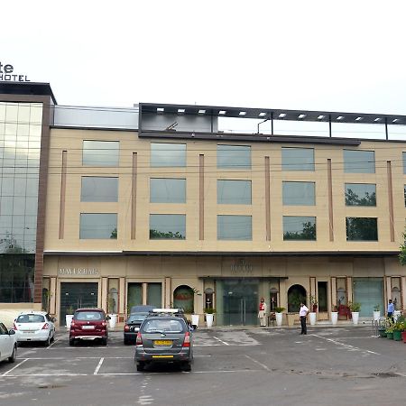 Delite Hotel Faridabad Exterior photo